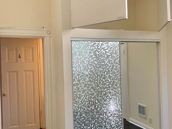 5th image of 596 Haight St #8918777