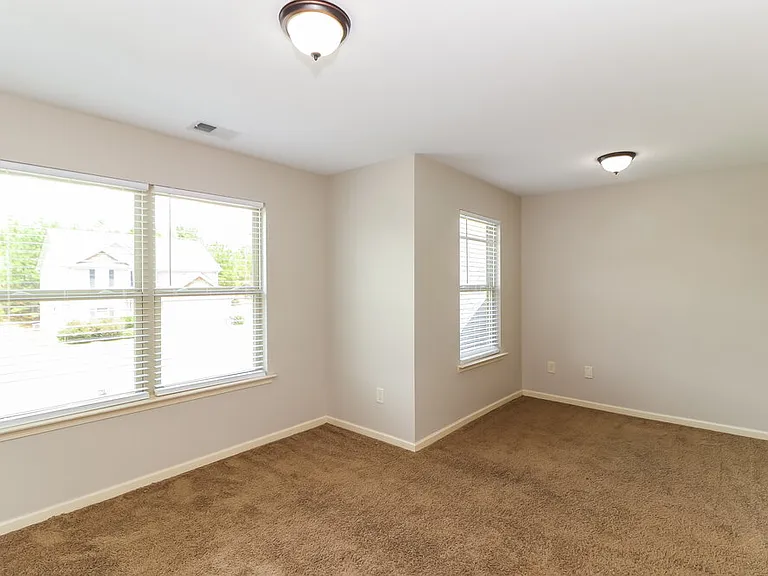 67 Hamilton Blvd NW — Photo 13
