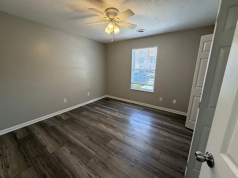 1625 Maple View Way — Photo 7