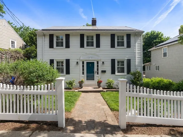 109 Whitcomb Ave, Jamaica Plain, MA 02130