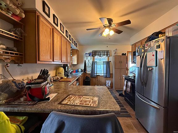 3rd image of 1210 Mix Ave