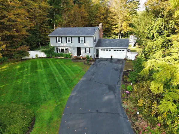 50 Plum Tree Ln, Greenfield, MA 01301