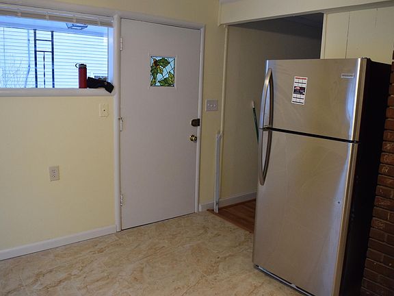 4th image of 5915 Crawford Dr