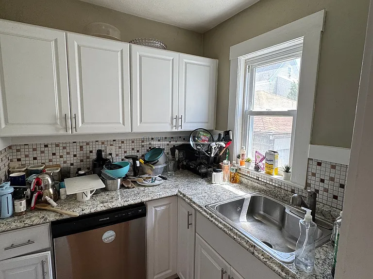 75 Pinkert St — Photo 2