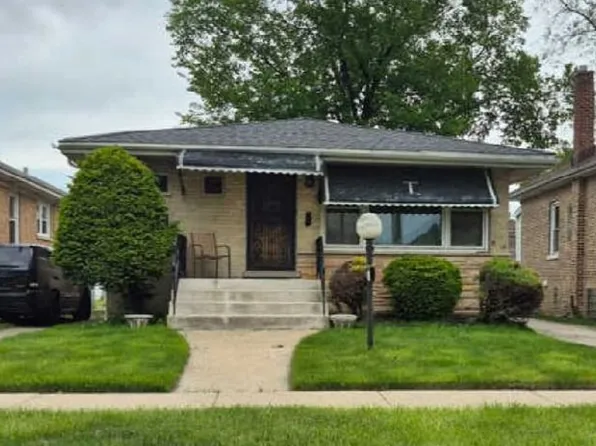 1009 S 24th Ave, Bellwood, IL 60104