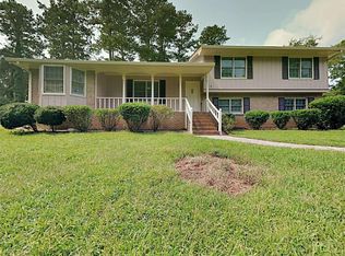 551 Village Green Ct, Lilburn, GA