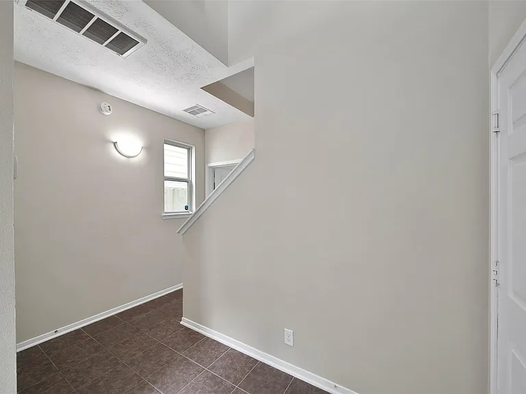 3323 Masters Point Dr — Photo 24