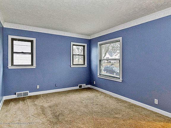 5th image of 1605 Park Ave