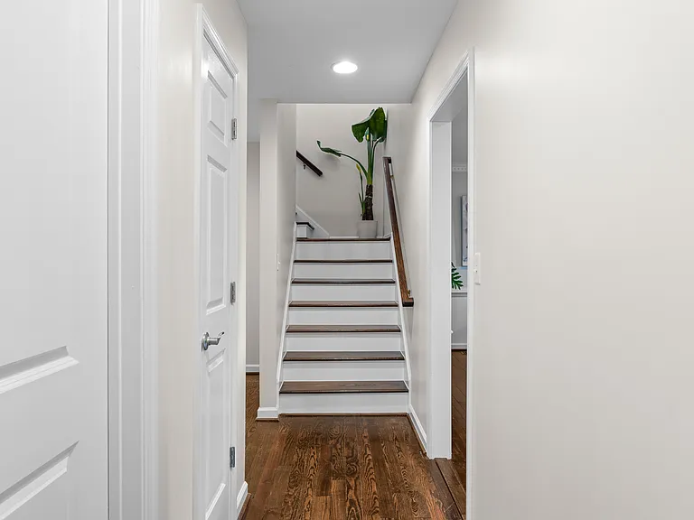809 Virginia Ave — Photo 49