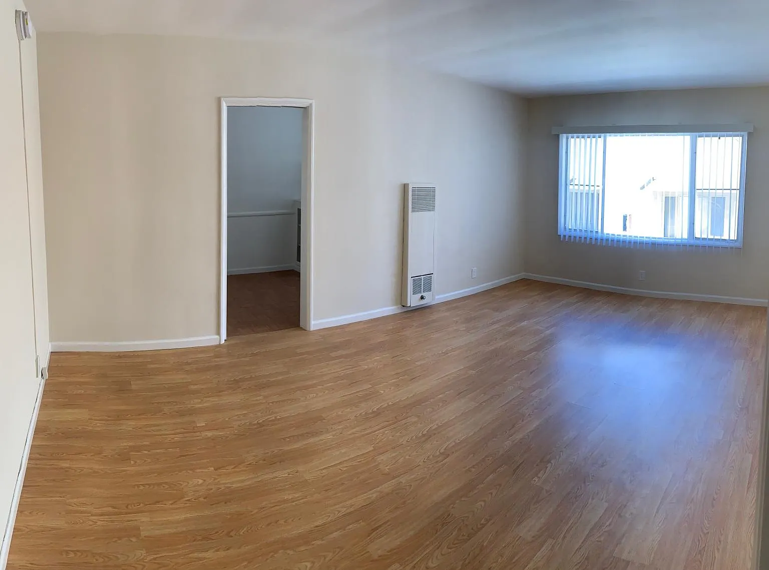 Studio, 800 sqft, $1,600 — Photo 2