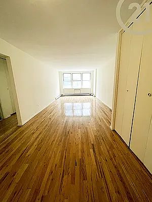 1st image of 2555 E 12th St APT 3B