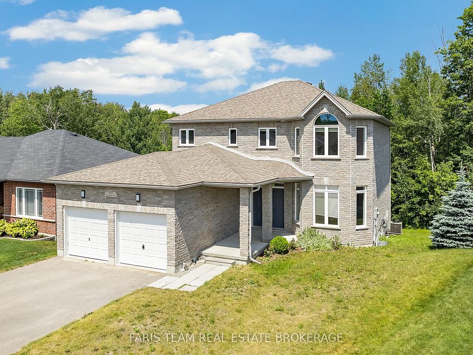 1st image of 33 Sheppard Dr