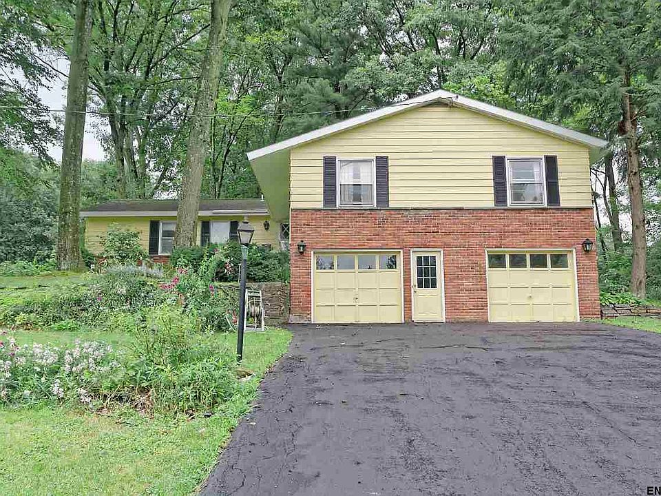 1st image of 114 Maplewood Dr