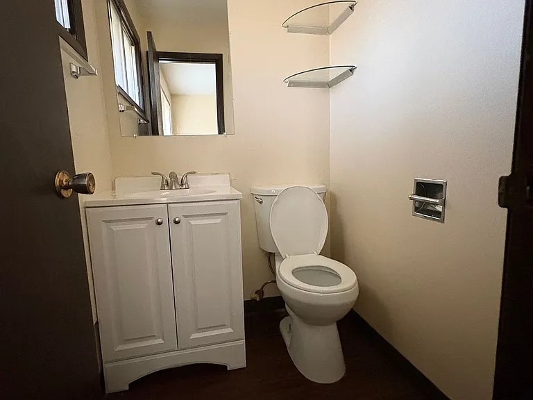 Rocklyn Court Apartments — Photo 11