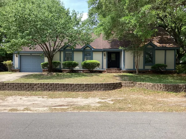 15 Regis Ct, Charleston, SC 29407