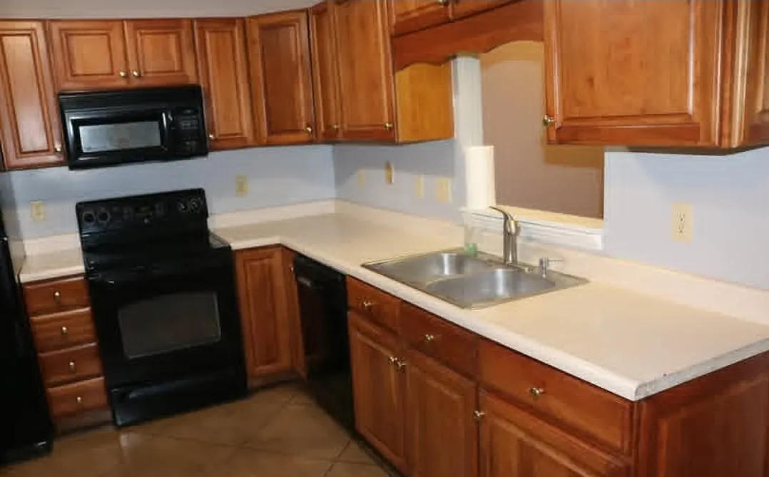 532 Paddlebrook Dr — Photo 3