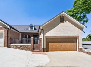 96 N Maple Ave, Cookeville, TN 38501