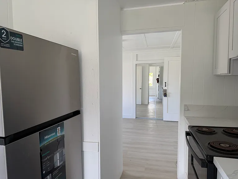 1665 Piikoi St #F — Photo 9