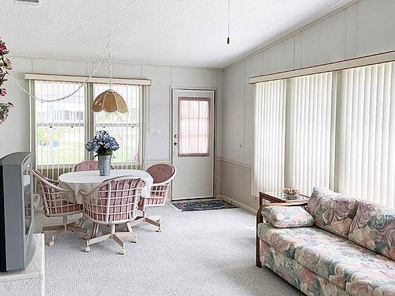 5th image of 25907 Flowerstone Ct #L-095