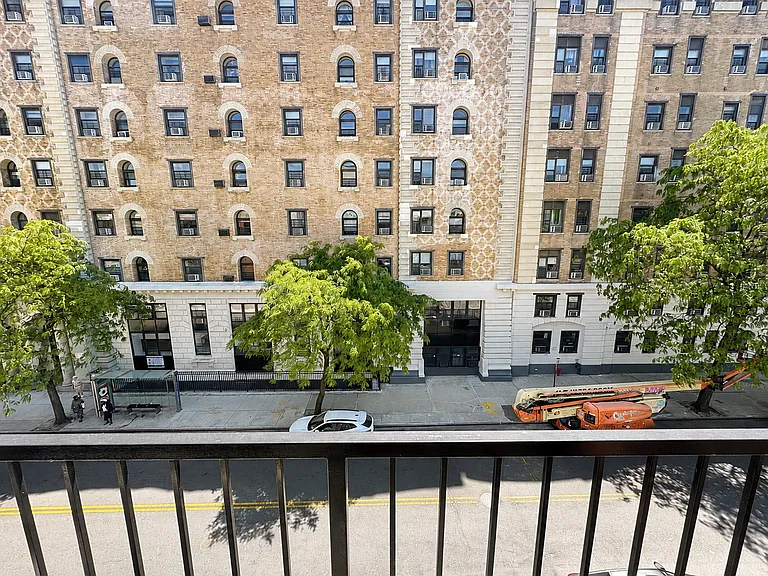 399 Gates Ave #4A — Photo 7