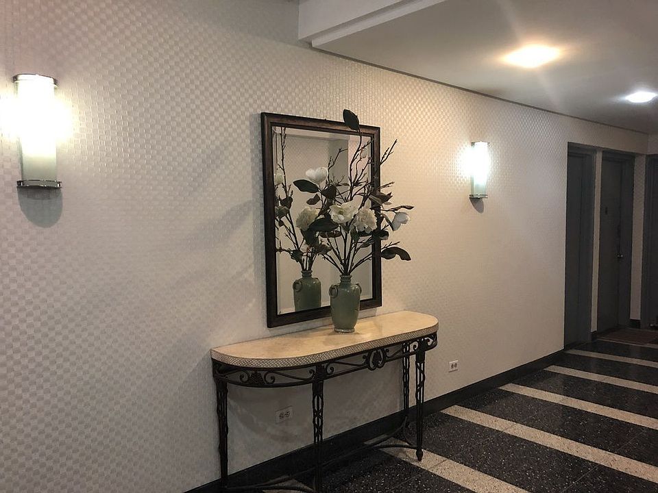 1st image of 220 E 87th St APT 1C