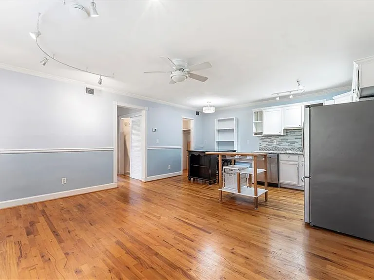 870 Glendale Ter NE #7 — Photo 4