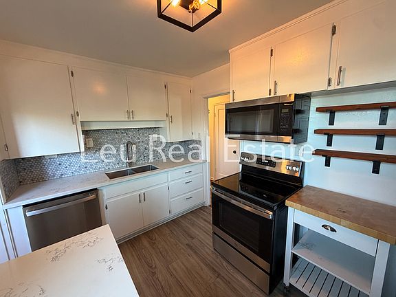 3rd image of 709 Alta Vista Ave