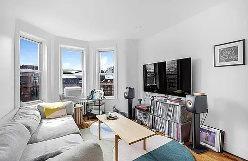 187 Van Buren St #PENTHOUSE Photo 1