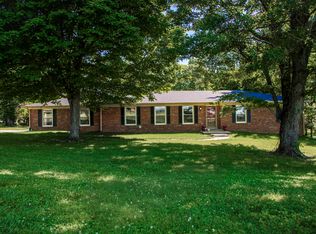 948 Dry Ridge Rd, Versailles, KY 40383