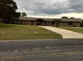 510 Loma Vuelta Dr, Kerrville, TX 78028