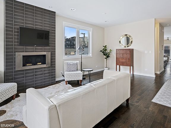 3rd image of 1509 N Campbell Ave #1N