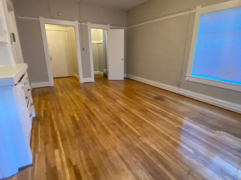 2345 NE Sandy Blvd #43 — Photo 6