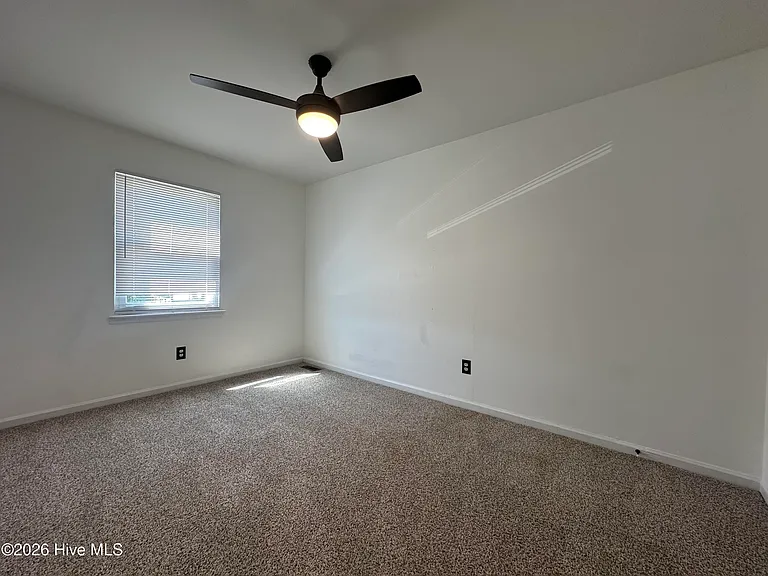 414 Myrtlewood Cir — Photo 17