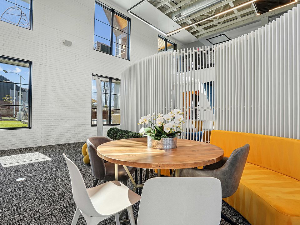 Blu South - Community Space - Seating 2