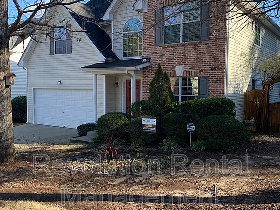 3rd image of 7 Saint Charles Pl