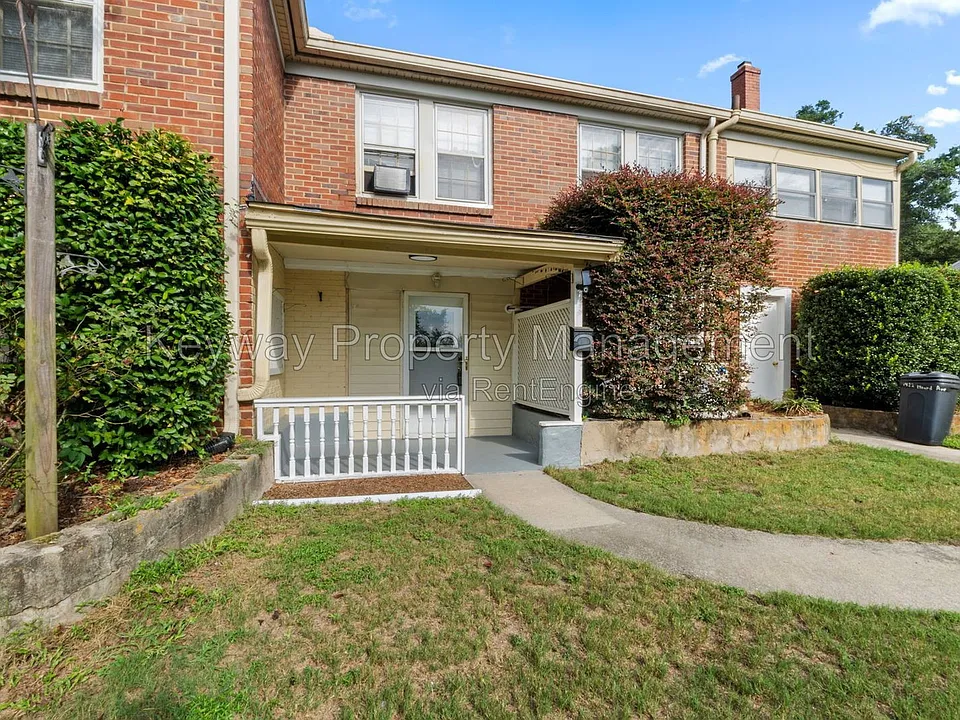 1422 Heard Ave