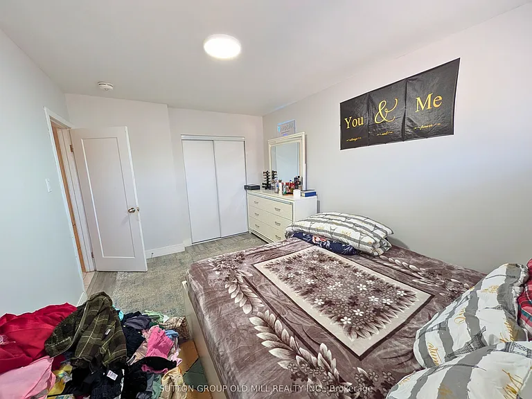 19 Ascot Ave #UPPER — Photo 10