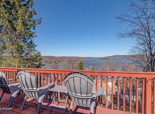 141 Paupack Rd, Greentown, PA 18426