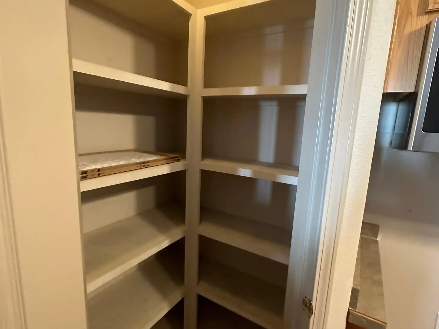 1212 W Dupont St — Photo 3