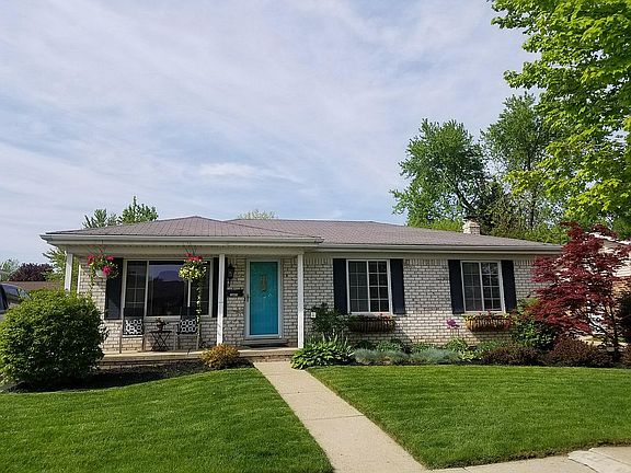 2nd image of 16473 Bowman St