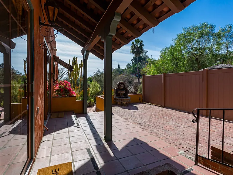8873 Golf Dr — Photo 32