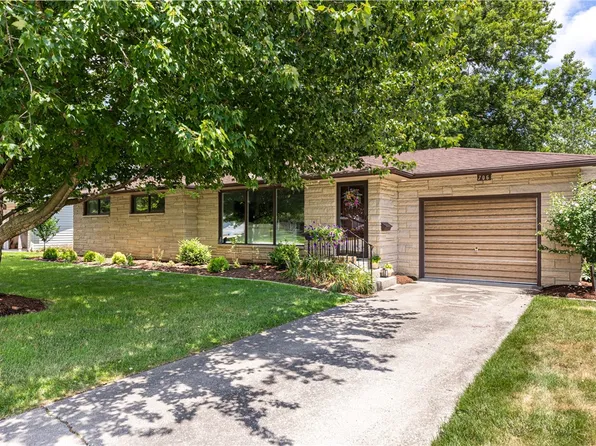 706 N Cardinal St, Effingham, IL 62401