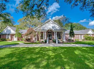 18002 River Oaks Rd, Damon, TX 77430