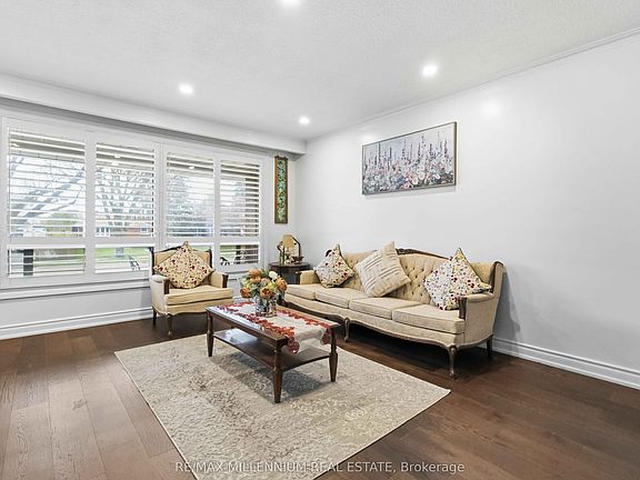 5th image of 204A Bellamy Rd N