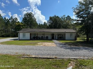 72 Dickerson Rd, Picayune, MS 39466