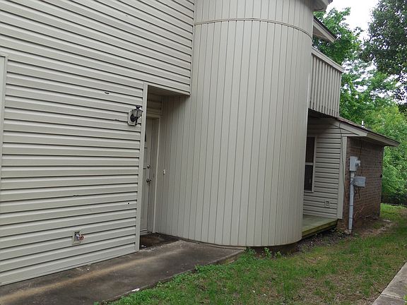 3rd image of 3114 Ridgecrest Ct