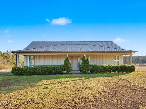 14999 Fairview Rd, Byhalia, MS 38611