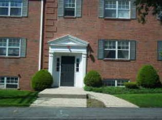 126 Church St, Newton, MA 02458