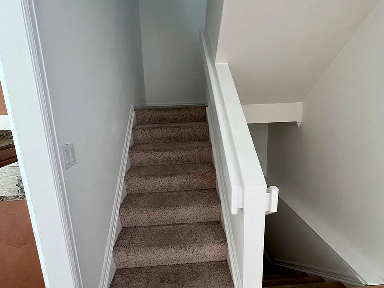 1542 Macarthur Dr — Photo 8