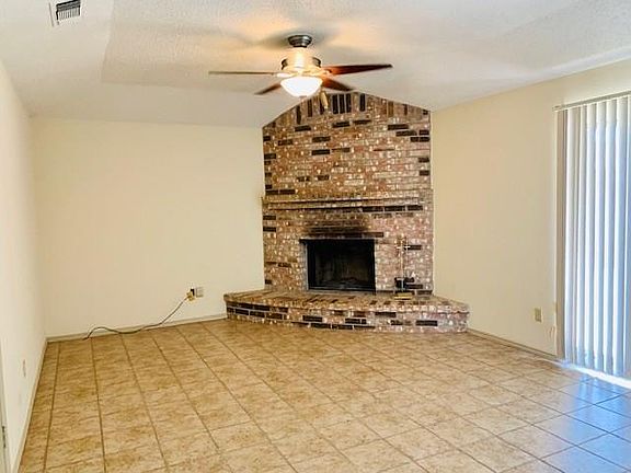 3rd image of 4604 Willow Elm Ct